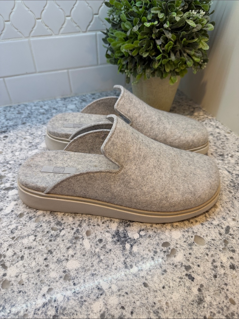 Fitflop Heather Grey Felt Slip-On mules womens size 11